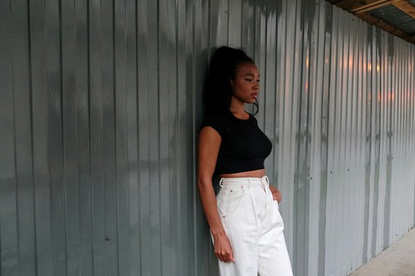 Plongez dans les tendances indispensables de la mode urbaine pour un hiver 2023 stylé !